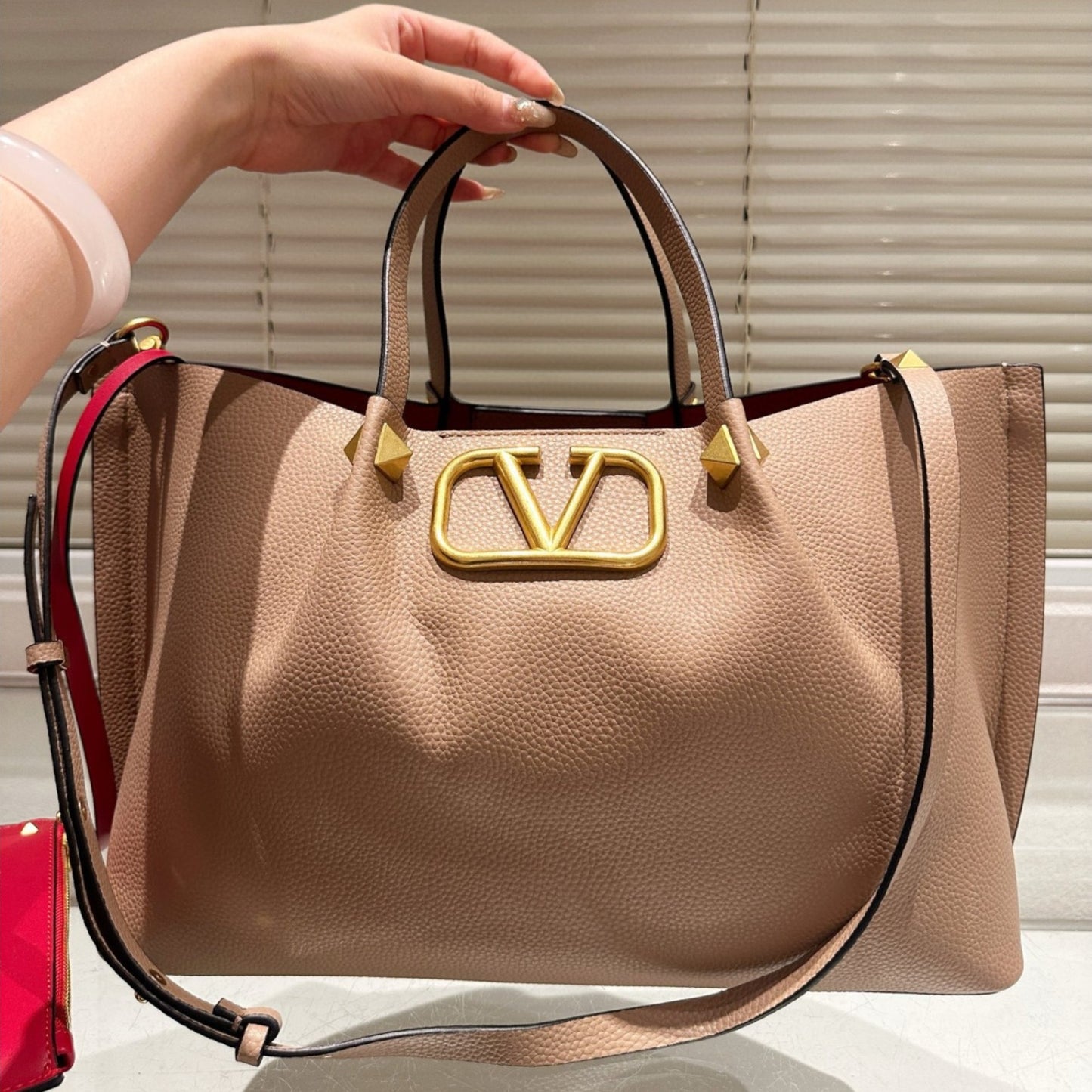 Valentino 37x24
